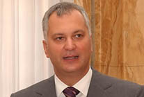 Ministro da Defesa da Servia, Senhor Dragan Sutanovac
