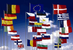 Bandeiras dos Países que compõem a UE e da UE