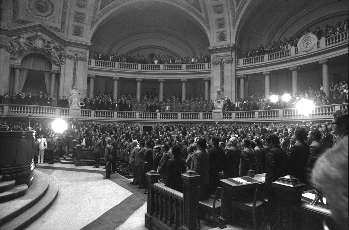 Sessão inaugural da Assembleia Constituinte, 2 de junho de 1975