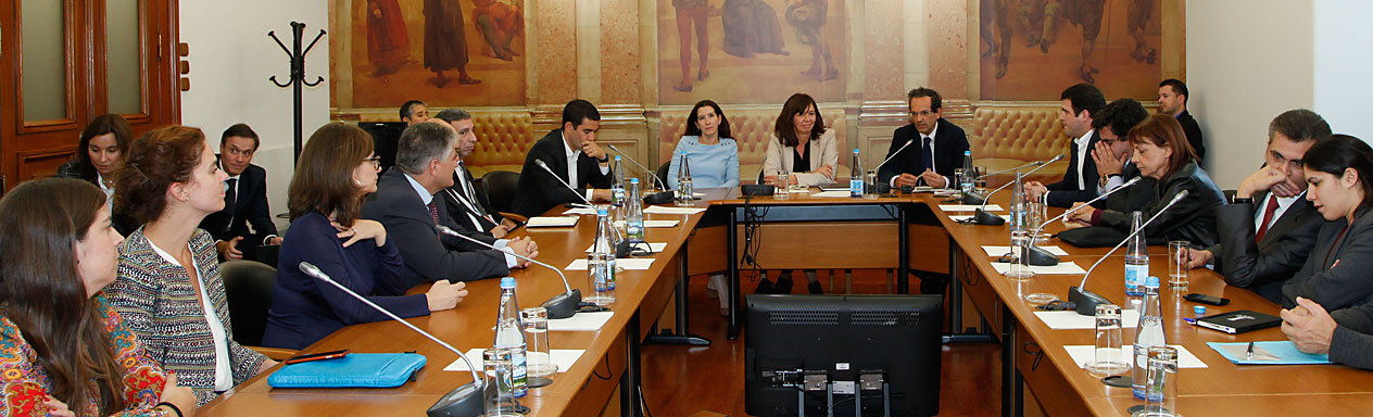 Link para a página da Comissão de Orçamento, Finanças e Modernização Administrativa