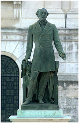 Estátua de José Estêvão
