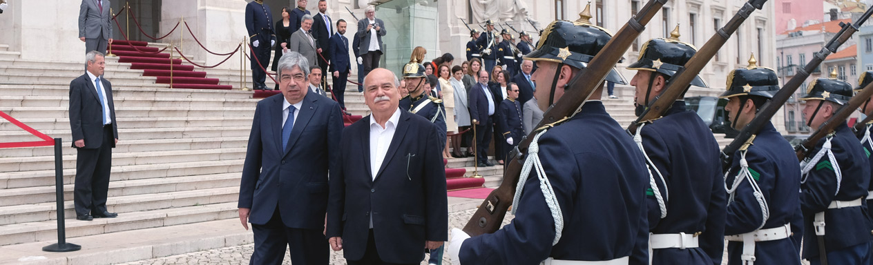 Presidente da Assembleia da República e o Presidente do Parlamento Helénico, Nikolaus Voutsis