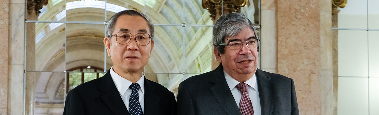 Cumprimentos pelo Vice-Presidente da Conferência Consultiva Política do Povo Chinês e Vice-Presidente da Associação do Povo Chin