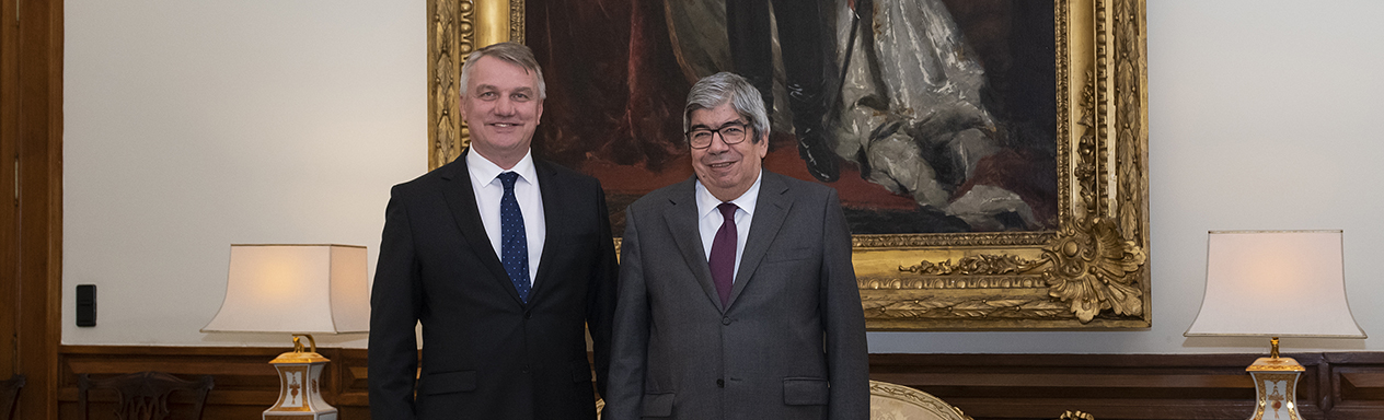 Embaixador da República da Letónia em Lisboa (Não Residente), Jānis Sīlis e o Presidente Ferro Rodrigues