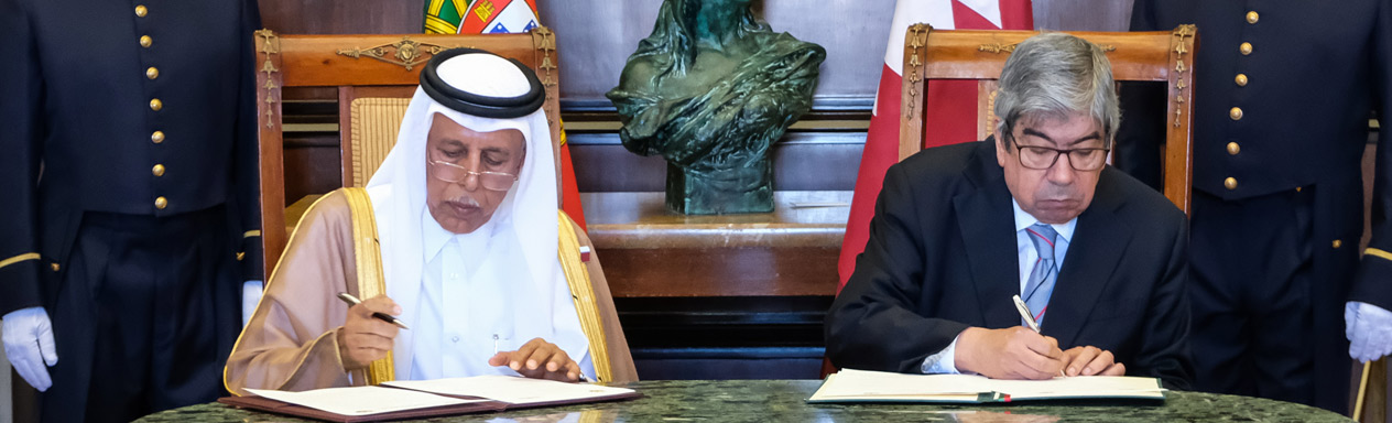 Presidente do Conselho da Shura do Estado do Qatar e o Presidente da Assembleia da República, Eduardo Ferro Rodrigues