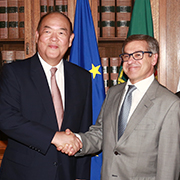 Jorge Lacão com o Presidente da Mesa da Assembleia Legislativa de Macau